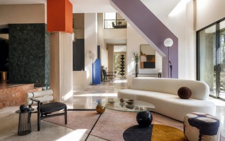 découvrez comment l'architecture postmoderniste façonne et inspire le design intérieur moderne, alliant audace stylistique et fonctionnalité contemporaine.